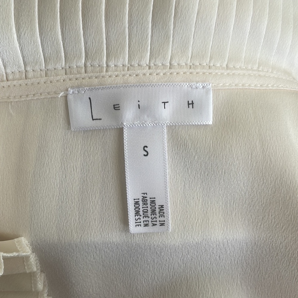 LEITH, Vanilla Ruffle Neck - Picture 9 of 9